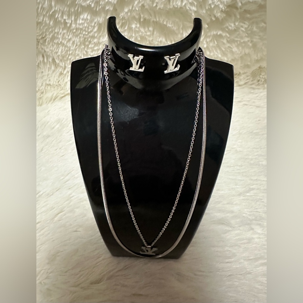 Luxury Jewelry Set in Silver-tone LV Style